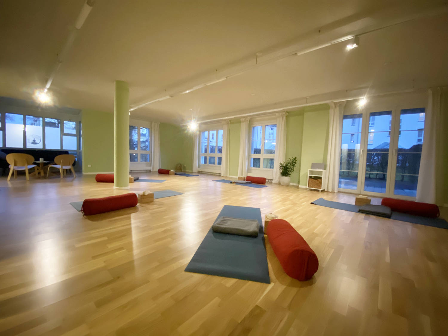 zuri unterland-yoga-studio-regensdorf-vermietung